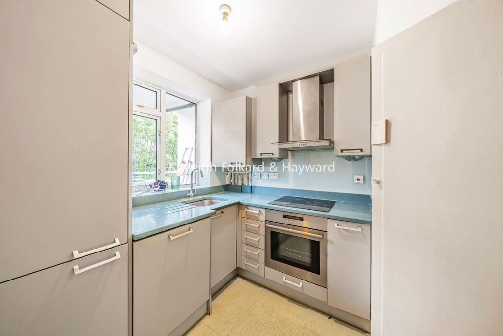 Property photo 2 of 7 E9768Ddf-A6c9-4c1B-B