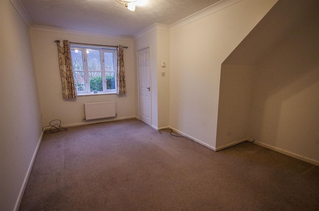 Property photo 3 of 8 Living/Dining Room