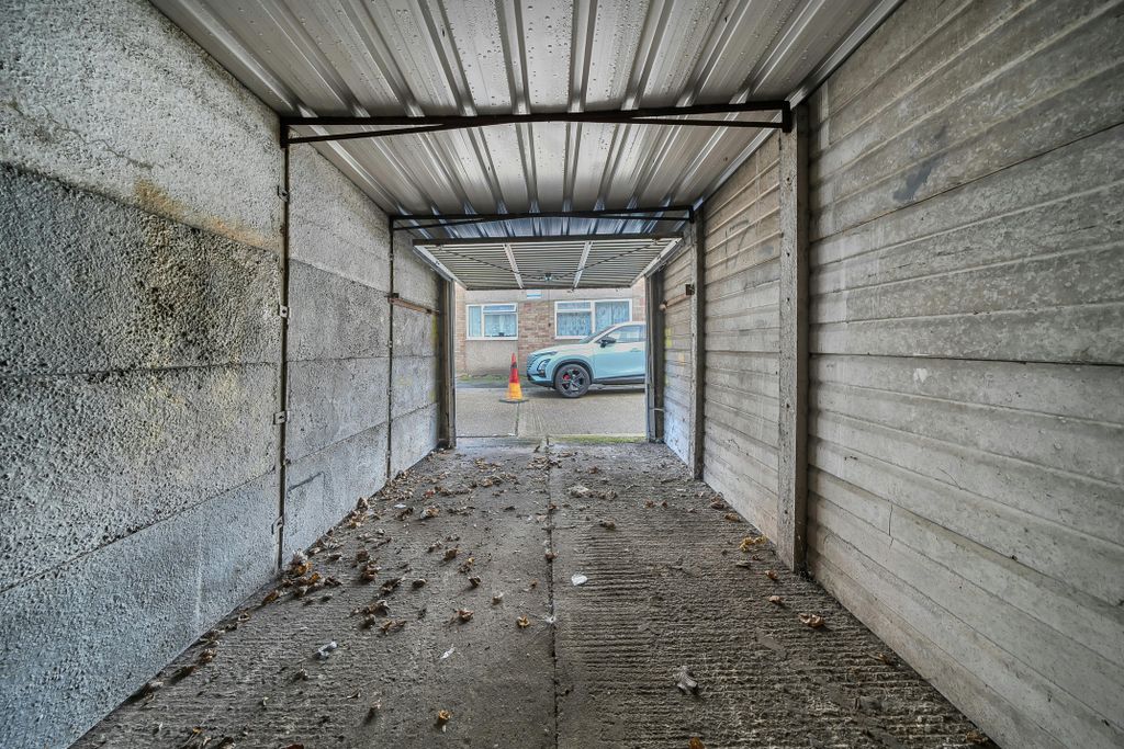 Property photo 3 of 20 1397335-18-696F85824d440.Jpg