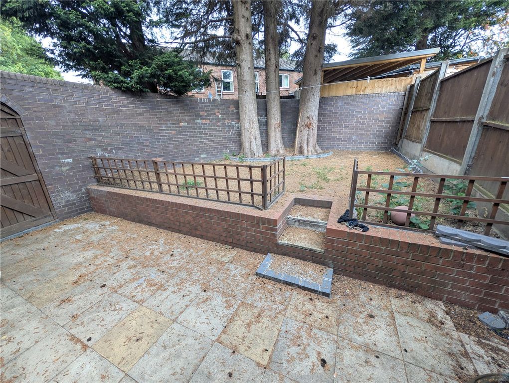 Property photo 3 of 8 Picture No. 05