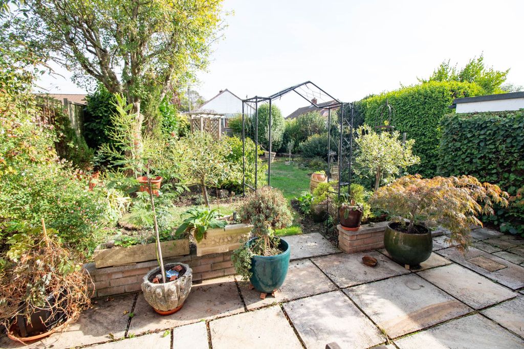 Property photo 2 of 11