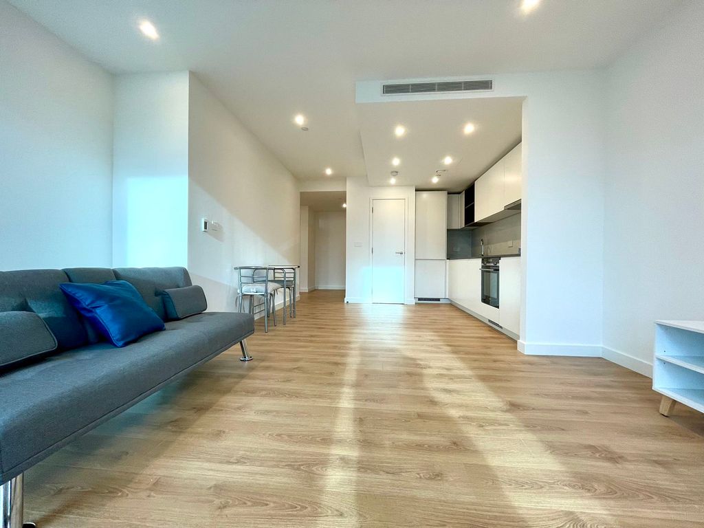 Property photo 3 of 11