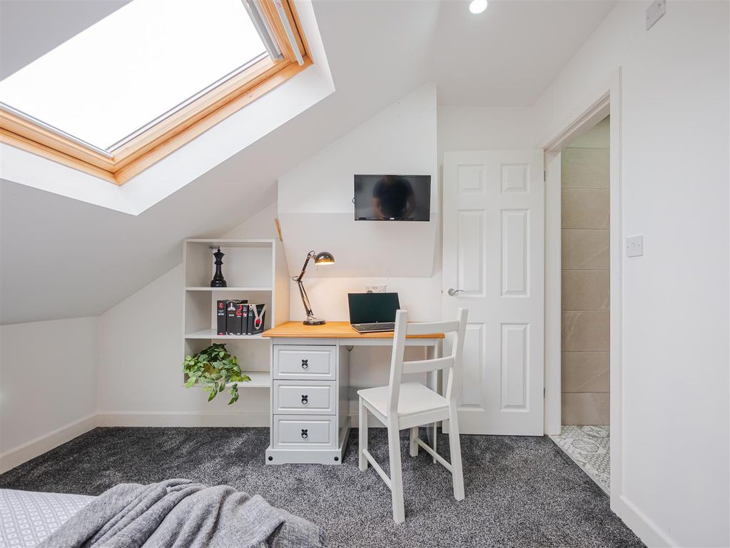 Property photo 2 of 7 P1270598-Hdr.Jpg