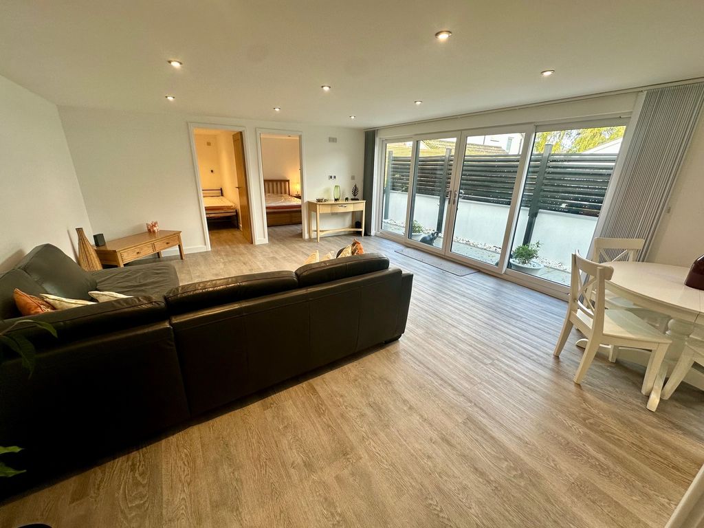 Property photo 3 of 16 Image