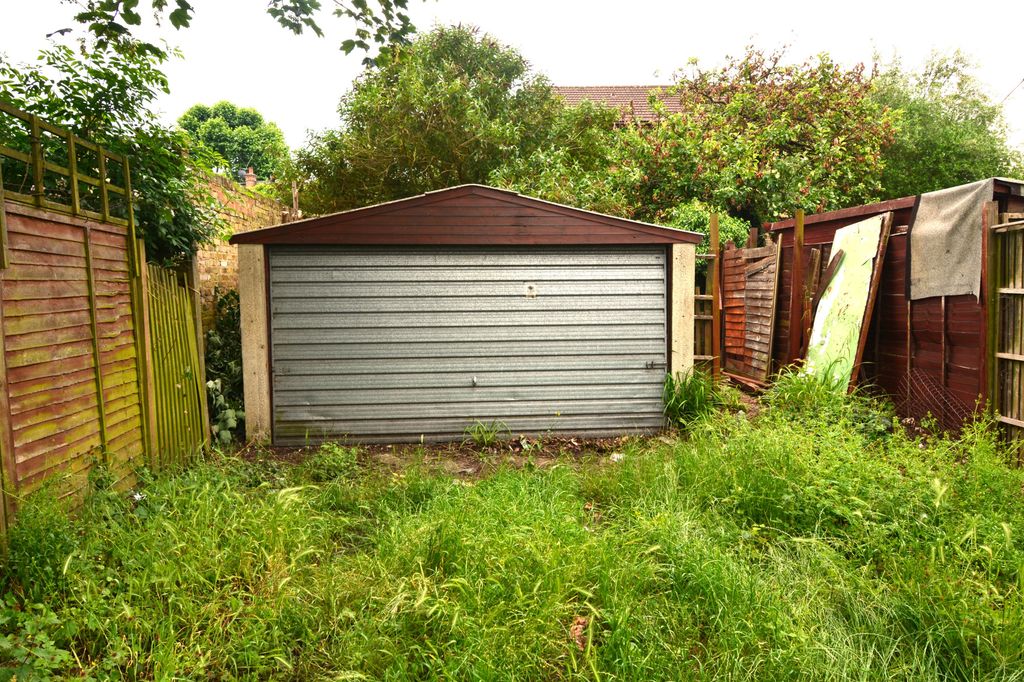 Property photo 1 of 5