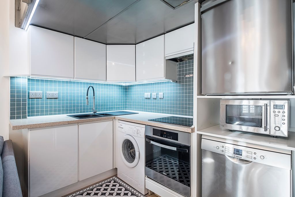 Property photo 3 of 11 Kitchen.Jpg