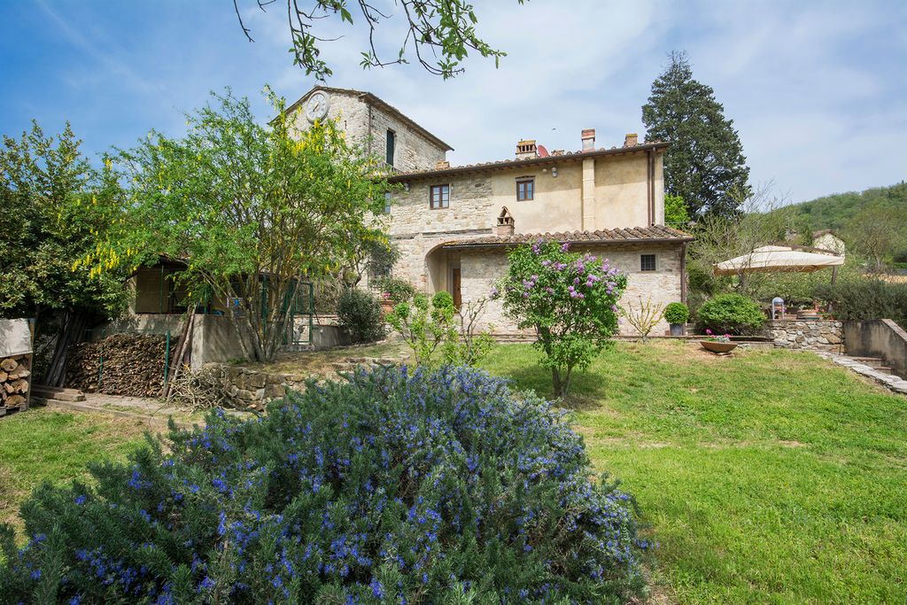 Property photo 1 of 18