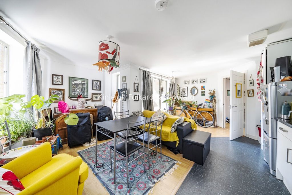 Property photo 1 of 15 De35d2A4-Bb5A-4066-8