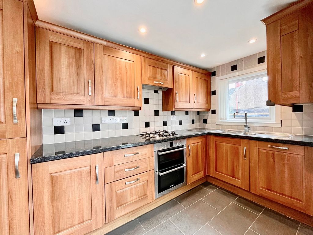 Property photo 1 of 31