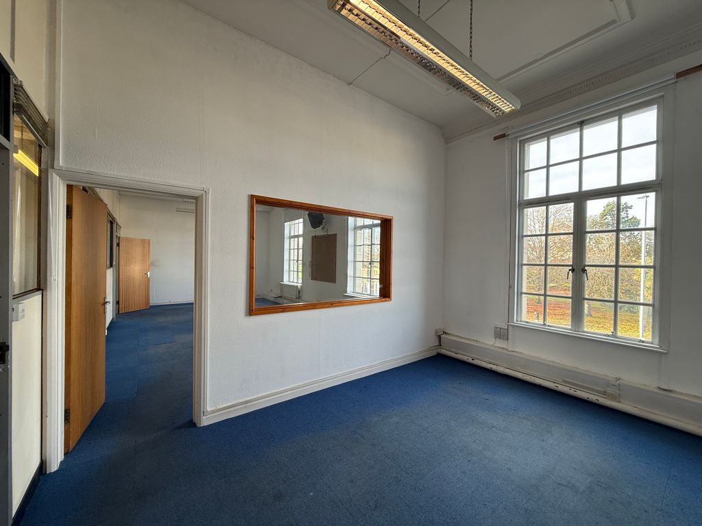 Property photo 3 of 4