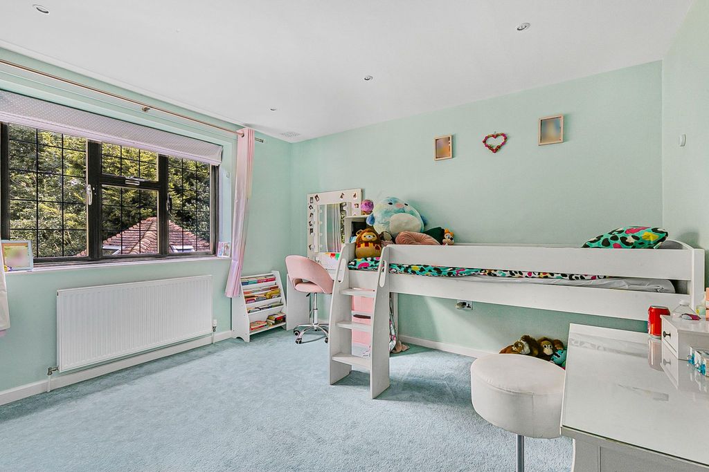 Additional image 17 of 5 bed detached house for saleKentish Lane, Brookmans Park, Hatfield AL9