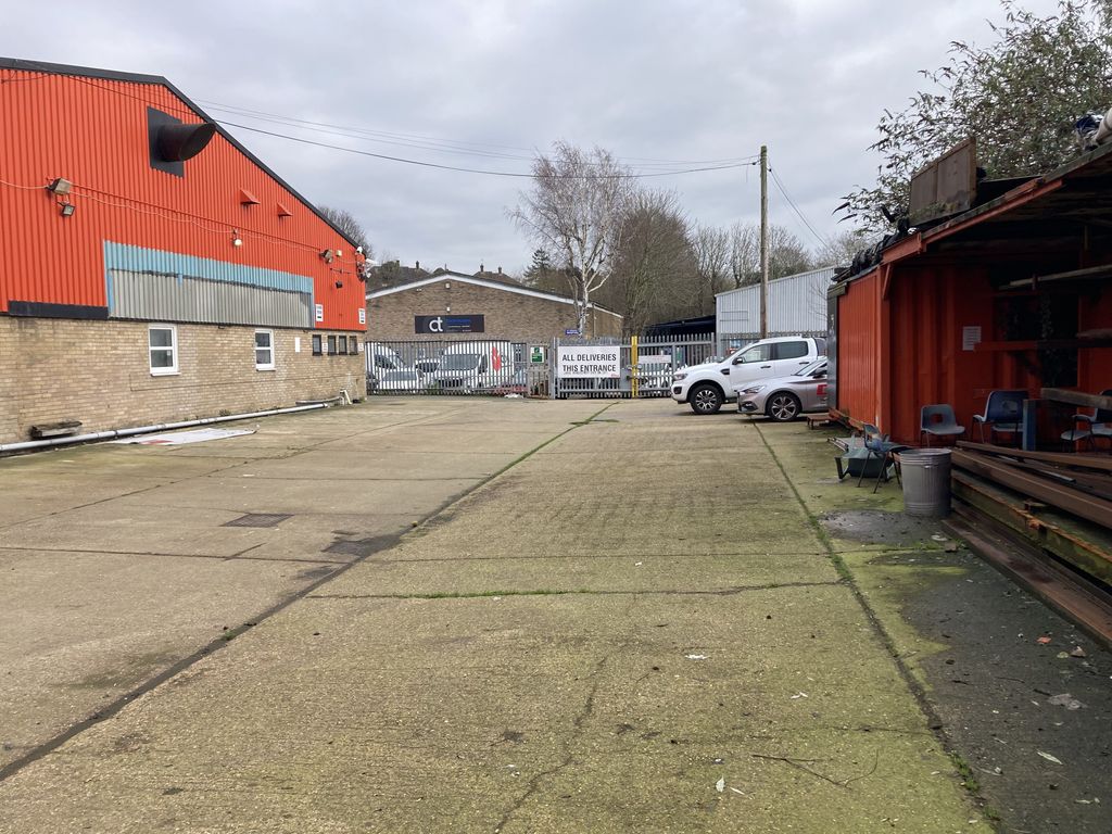 Property photo 1 of 12