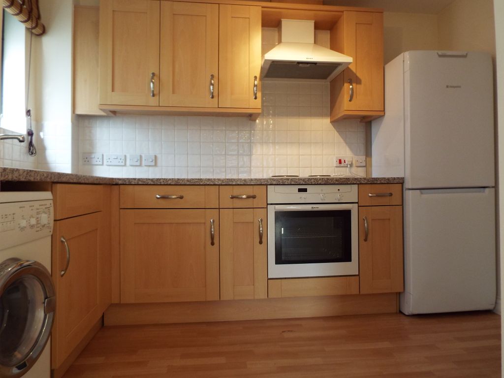 Property photo 2 of 9 Kitchen