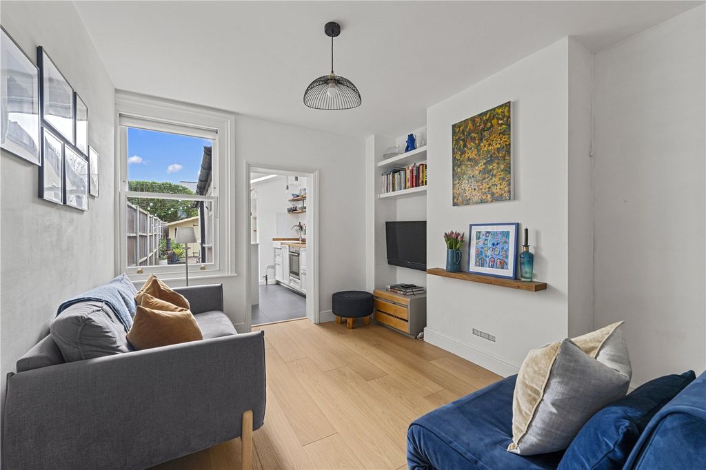 Property photo 2 of 11 Picture No. 16