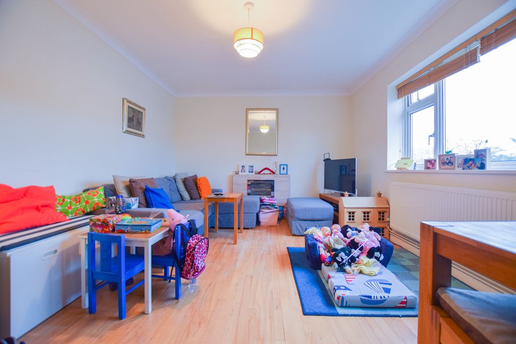 Property photo 3 of 7