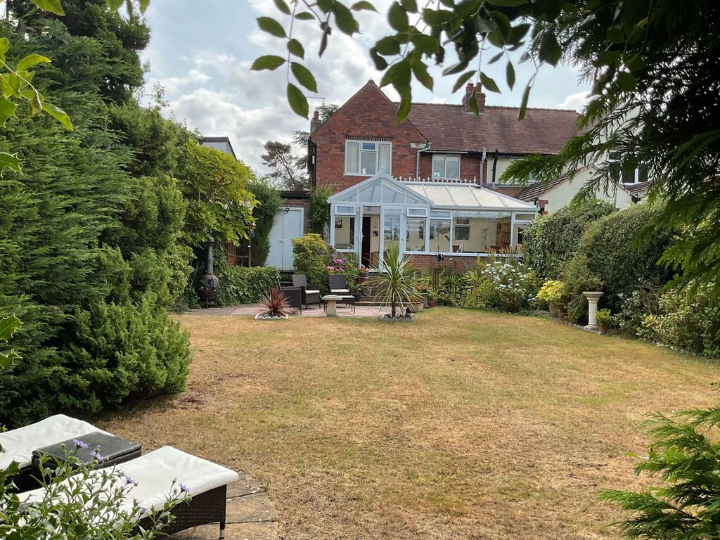 Property photo 2 of 32