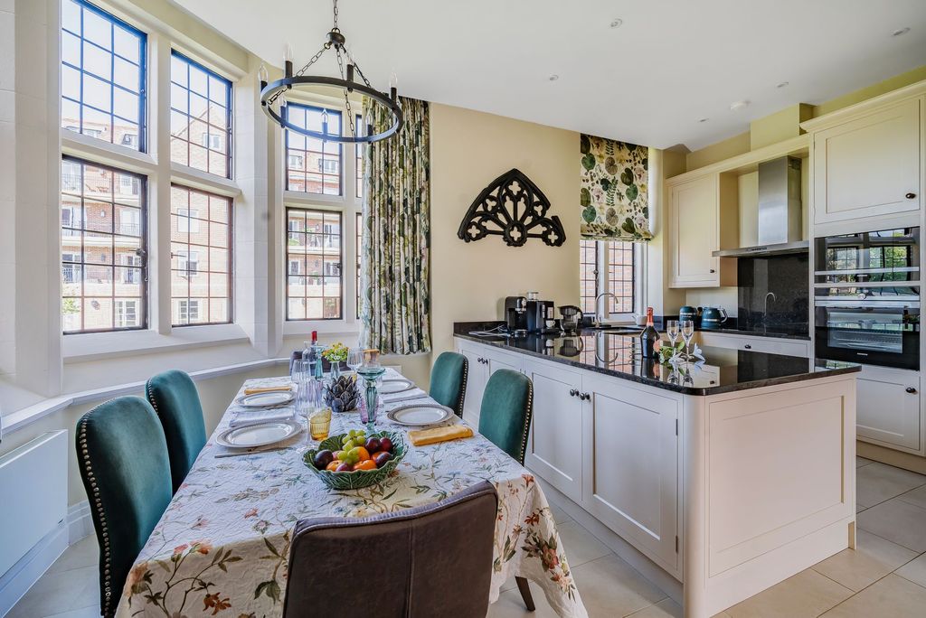 Property photo 1 of 24 Kitchen / Dining Room
