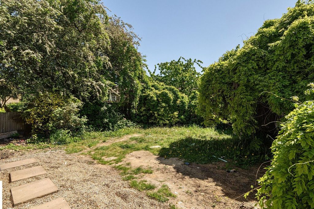 Property photo 1 of 23