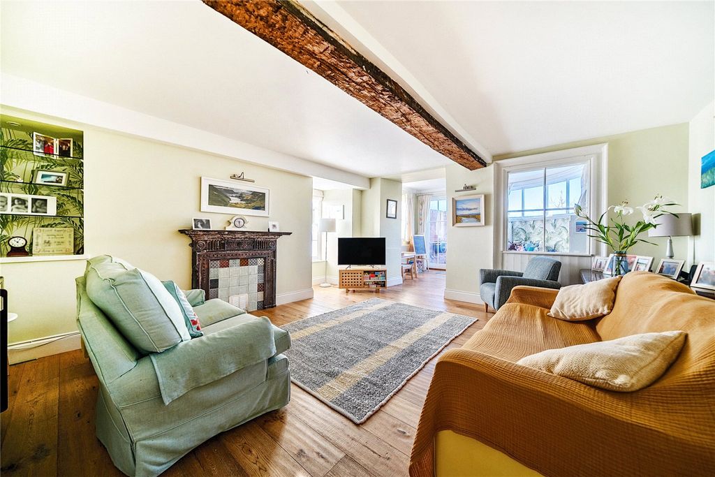 Property photo 3 of 19 Family Room
