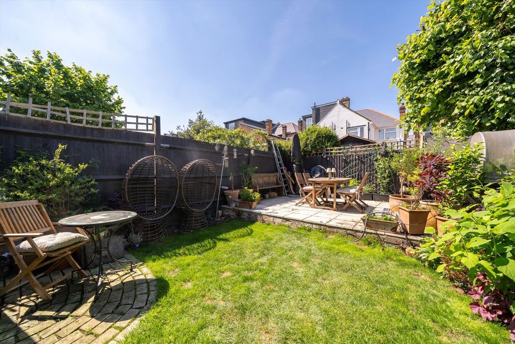 Property photo 2 of 7