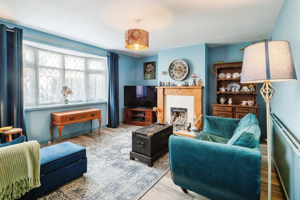 Property photo 2 of 17