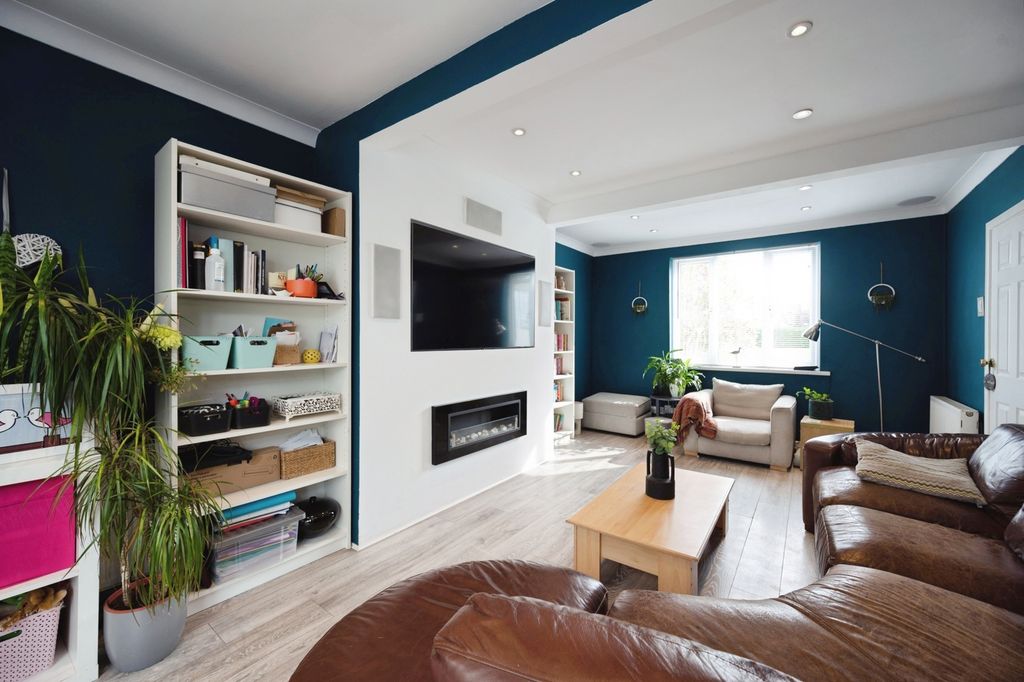 Property photo 2 of 19 Pbox-Img.Jpg