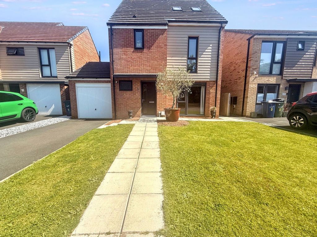 Property photo 1 of 21
