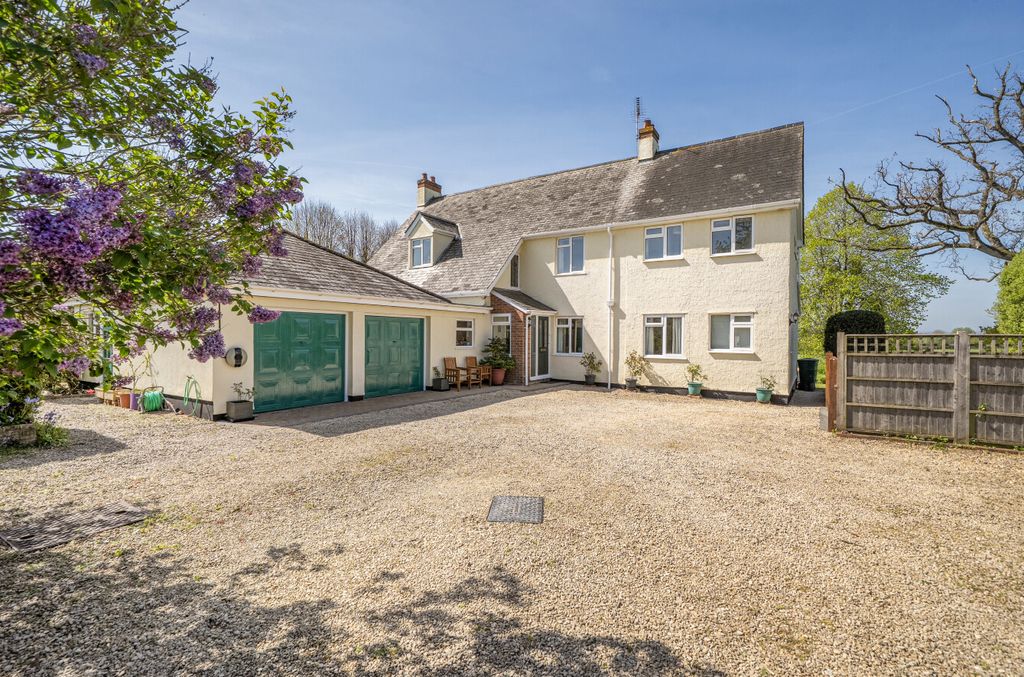 Property photo 3 of 38 1440147-3-69Ea5A4...