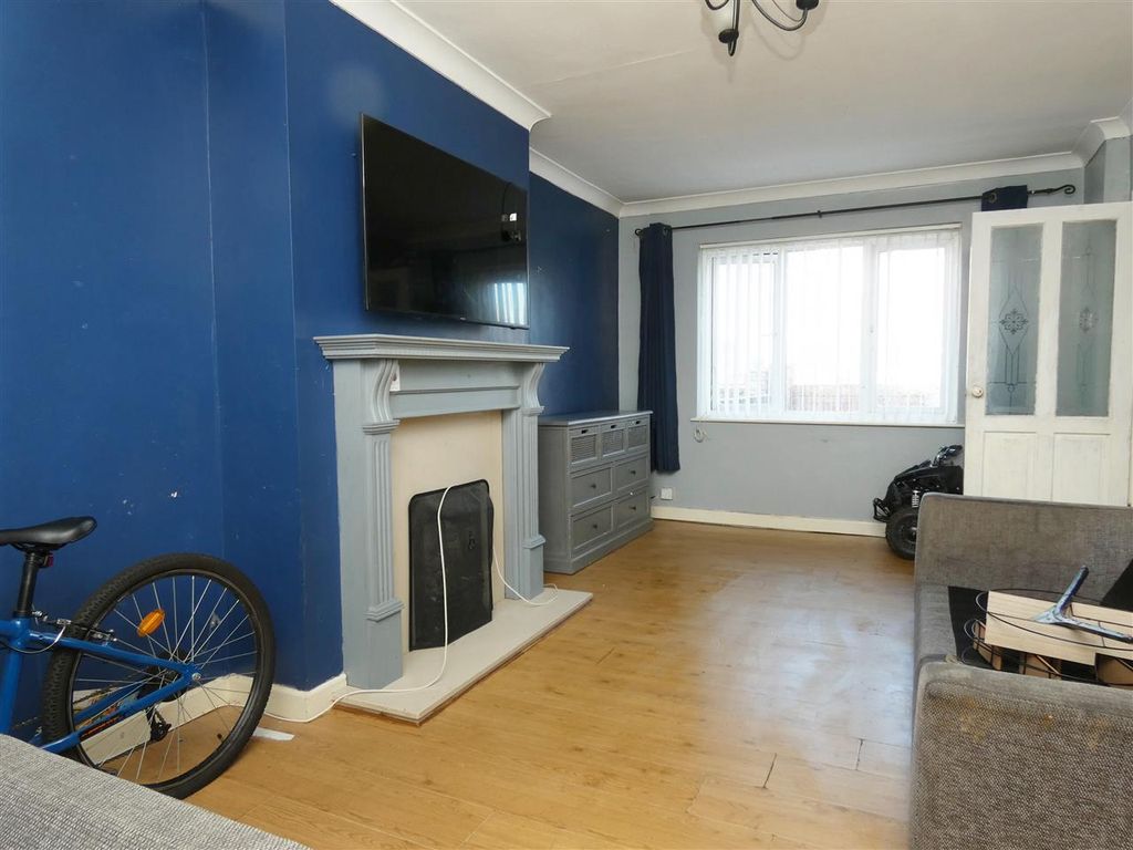 Property photo 3 of 14