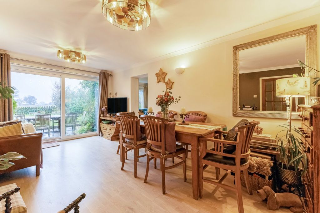 Property photo 3 of 15 Picture No. 10