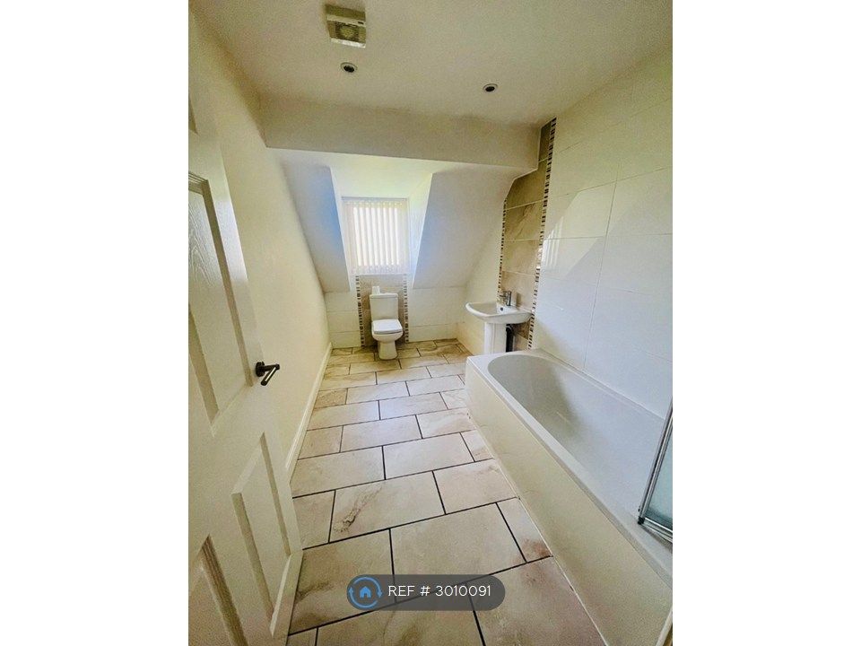 Property photo 2 of 5 Bathroom