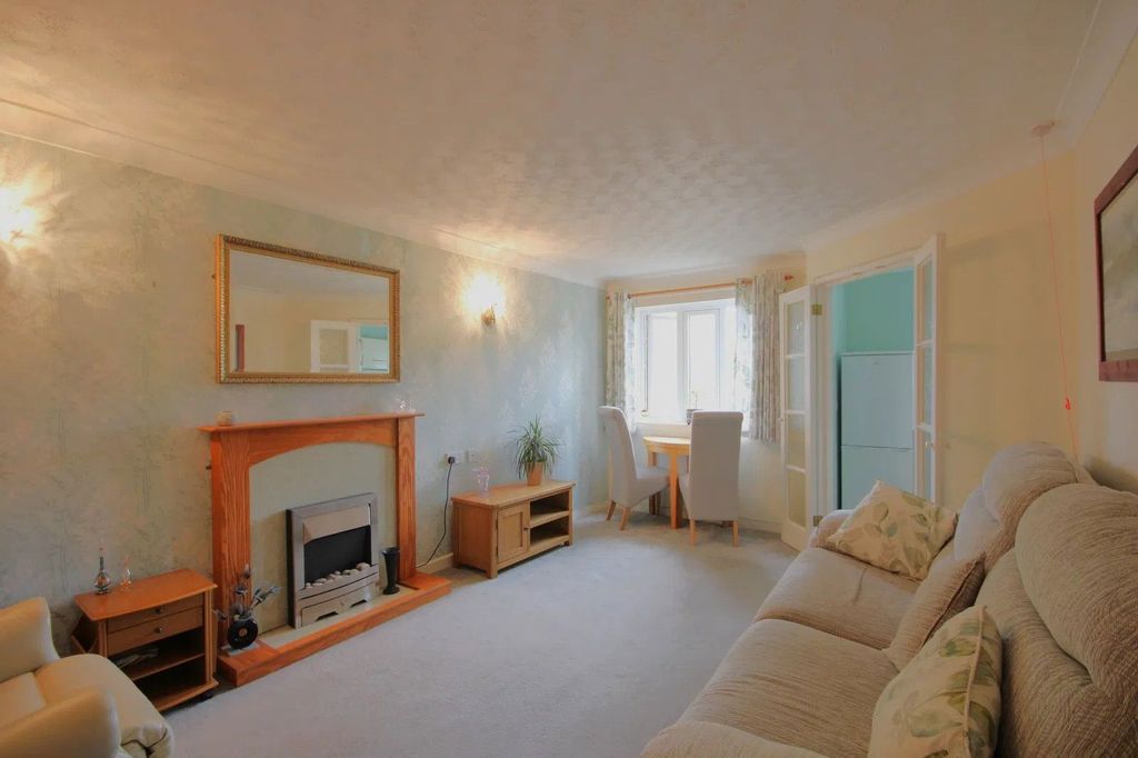 Property photo 2 of 14