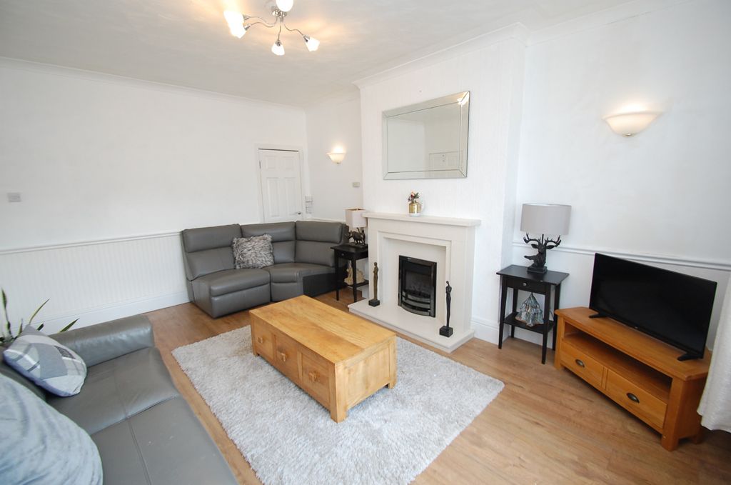 Property photo 3 of 16 4632323