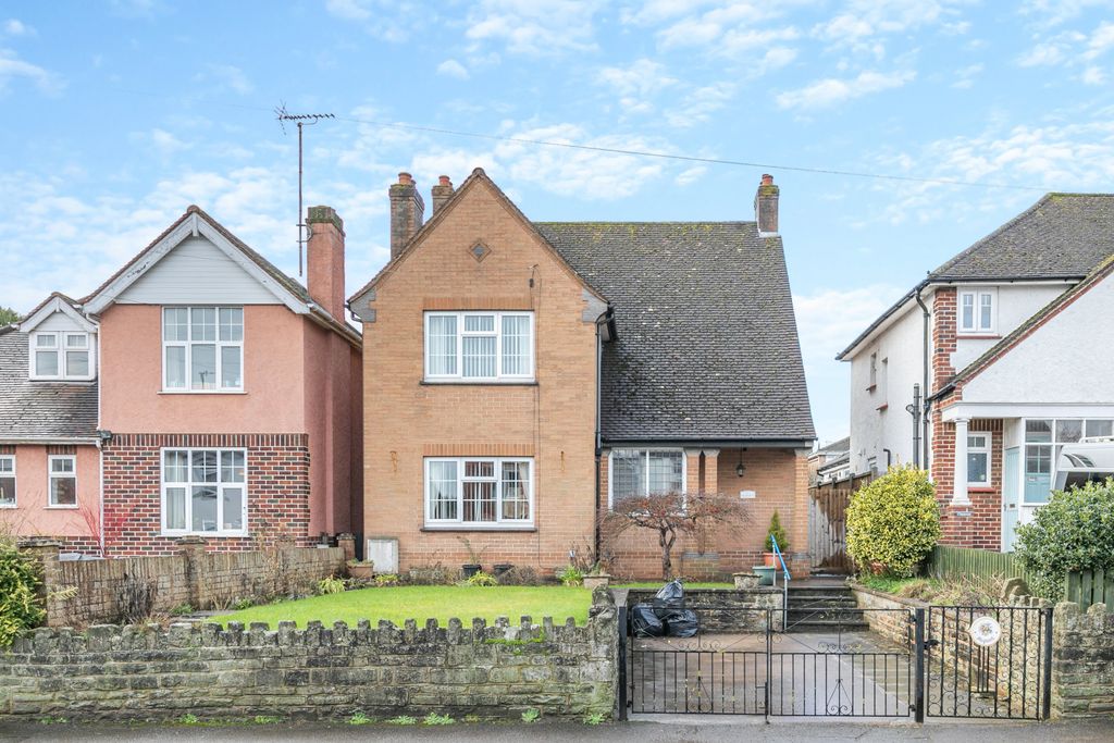 Property photo 1 of 28