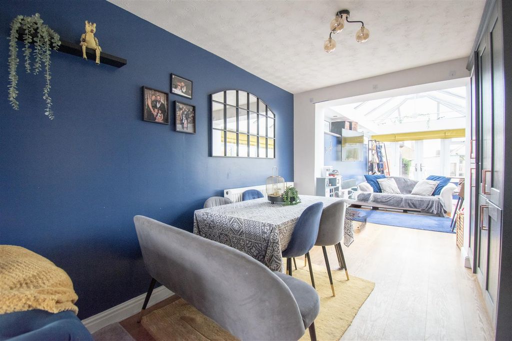 Property photo 3 of 17 Photo 10-10-2025, 11 48 55.Jpg