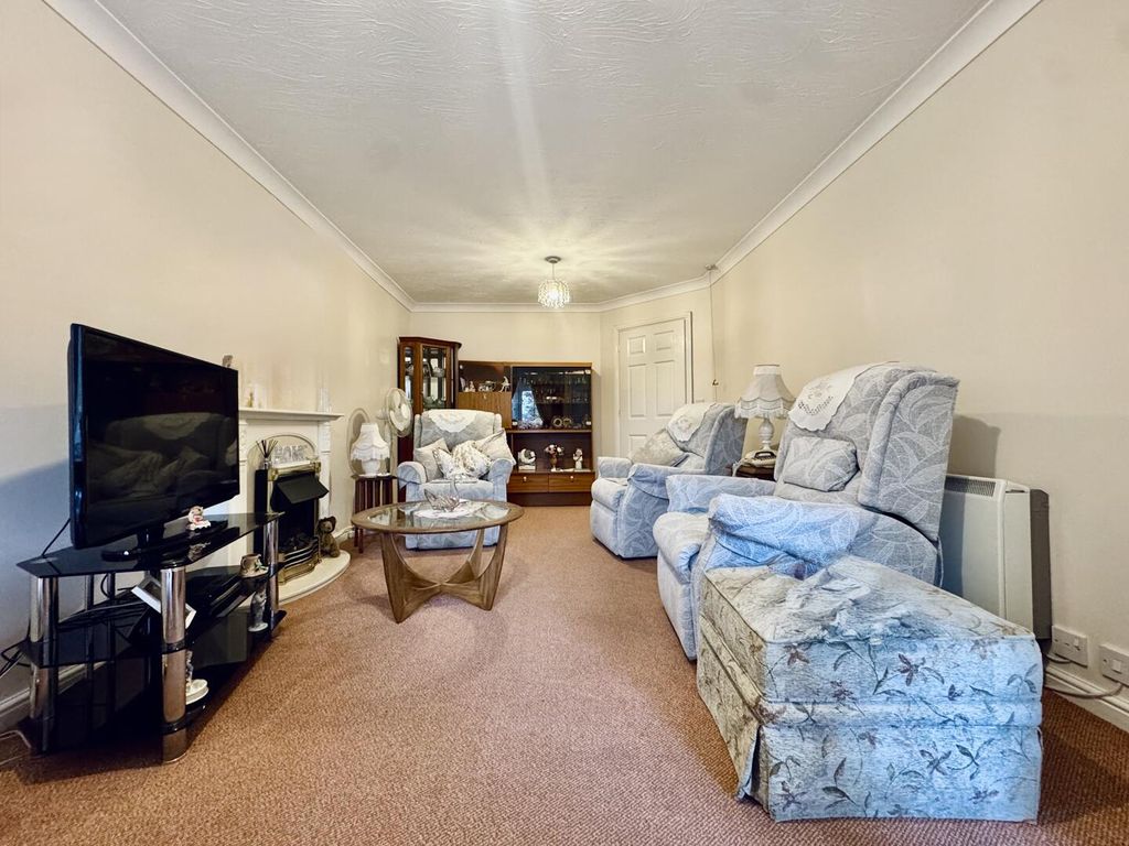 Property photo 3 of 13 Living Room