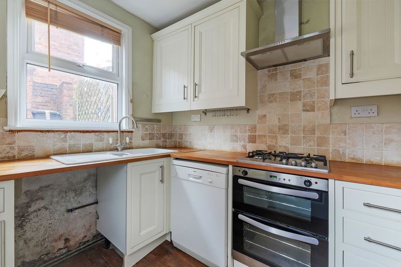 Property photo 3 of 28 Kitchen