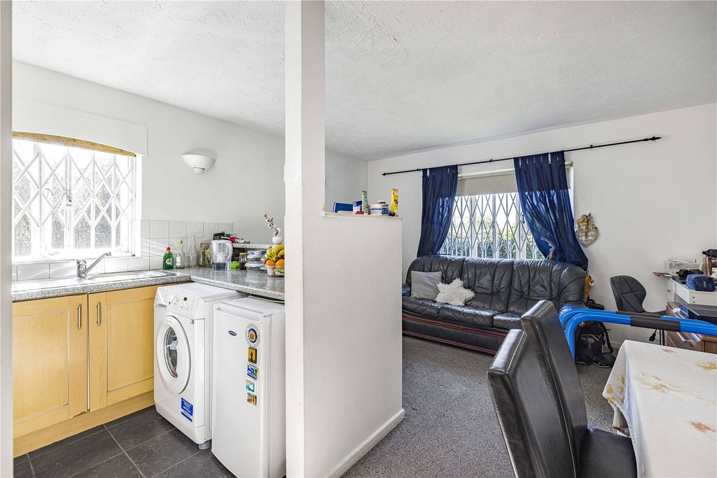 Property photo 1 of 10 Picture No. 16