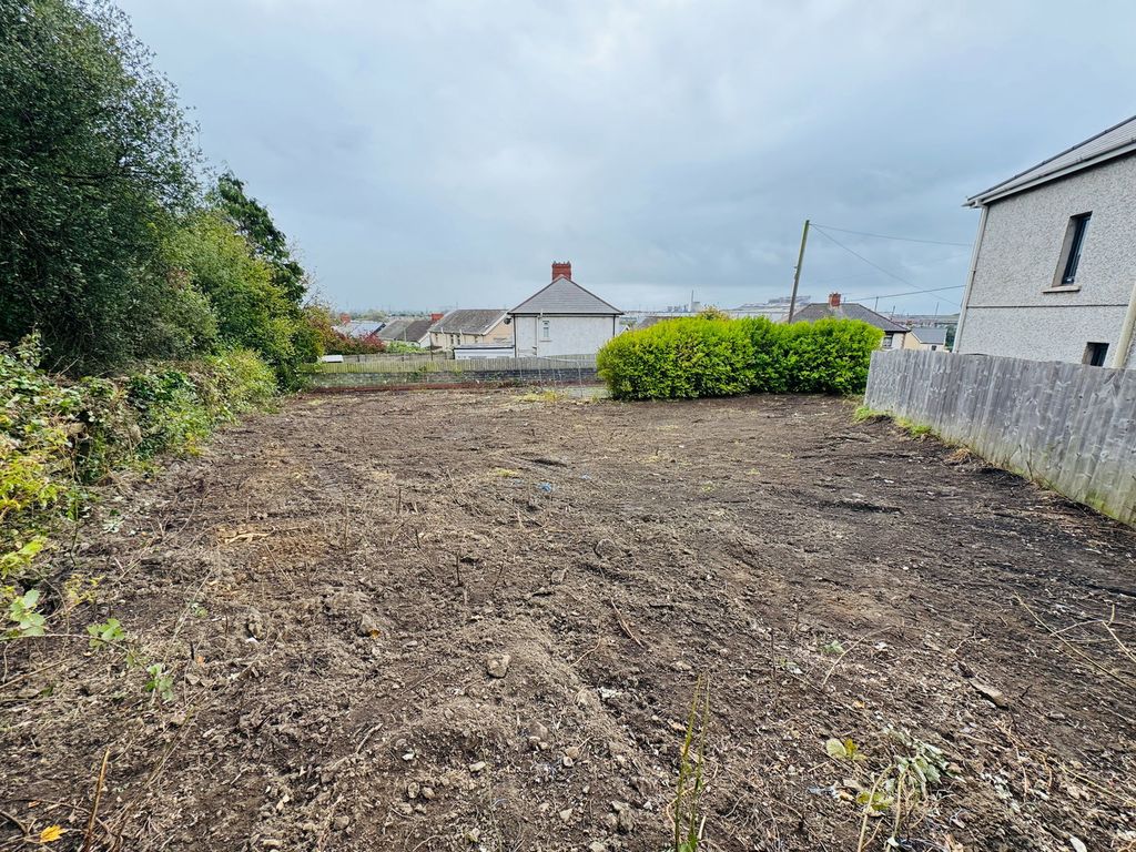 Property photo 2 of 9