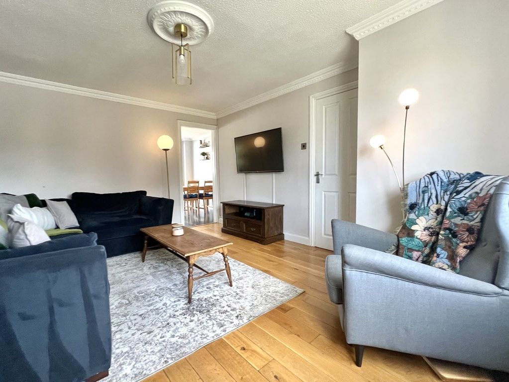 Property photo 3 of 18 Gallery