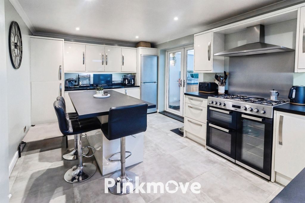 Property photo 3 of 21