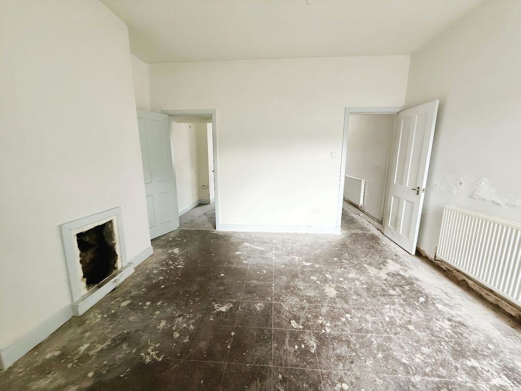 Property photo 3 of 15 Dining Room