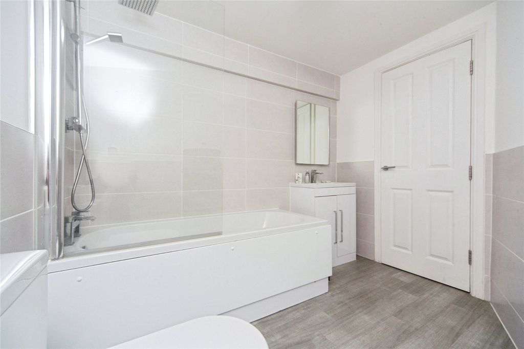 Additional image 10 of 2 bed flat for saleStation Road, Deganwy, Conwy LL31