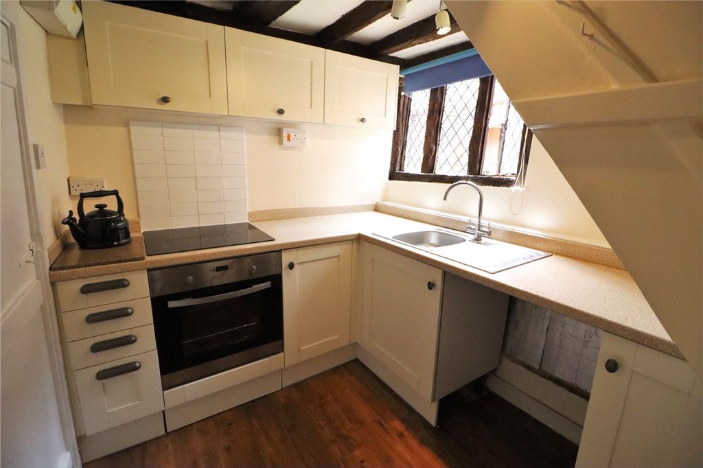 Property photo 2 of 15 Kitchen