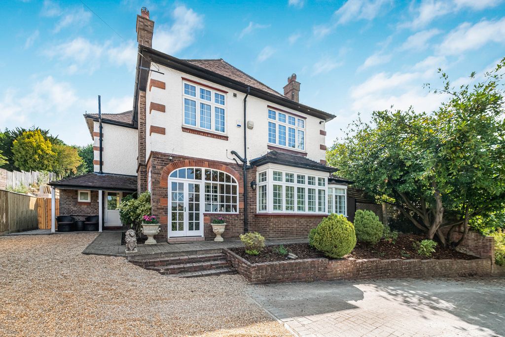Property photo 1 of 34