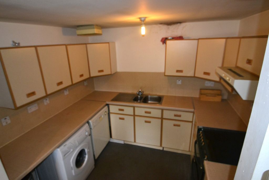 Property photo 3 of 6 Gallery