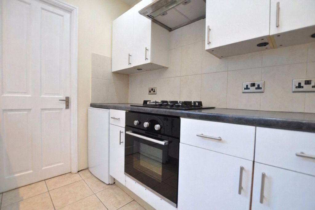 Property photo 3 of 9 Picture No. 24