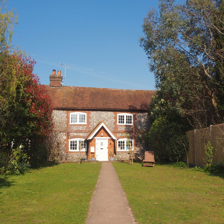 Property photo 1 of 25