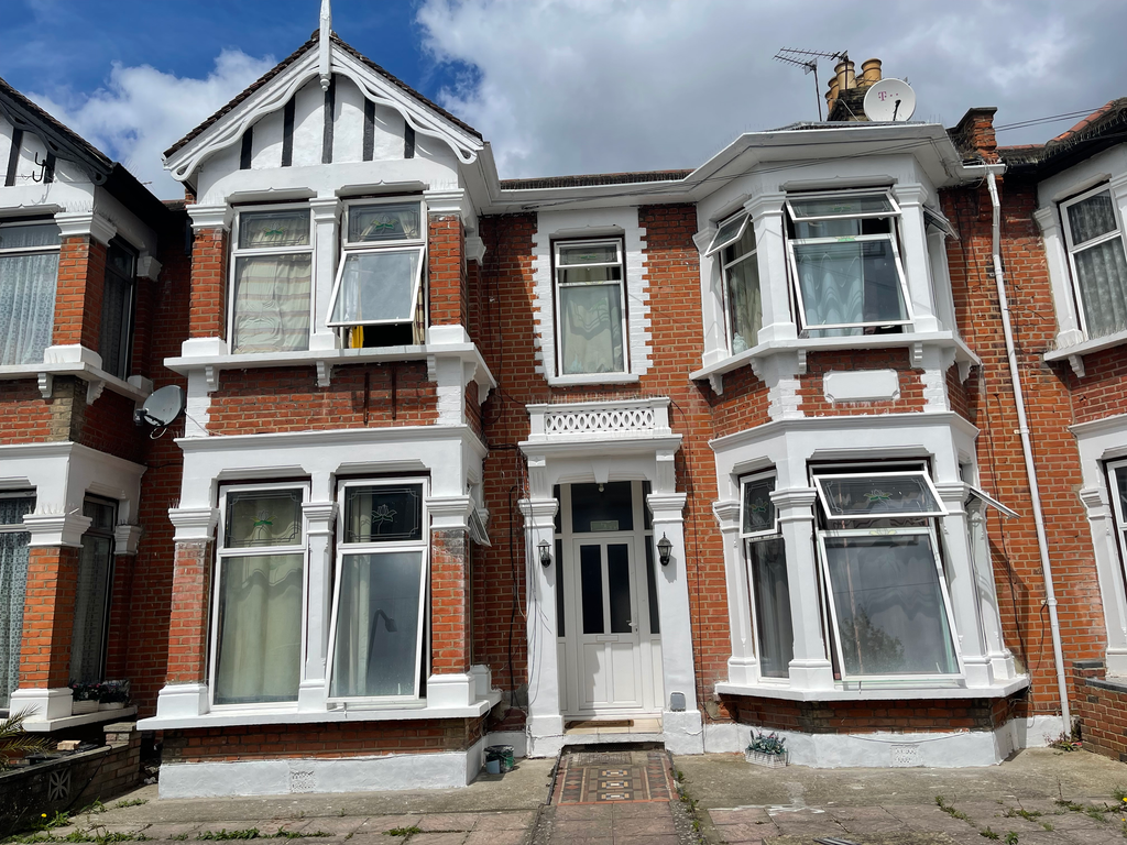 Property photo 1 of 2