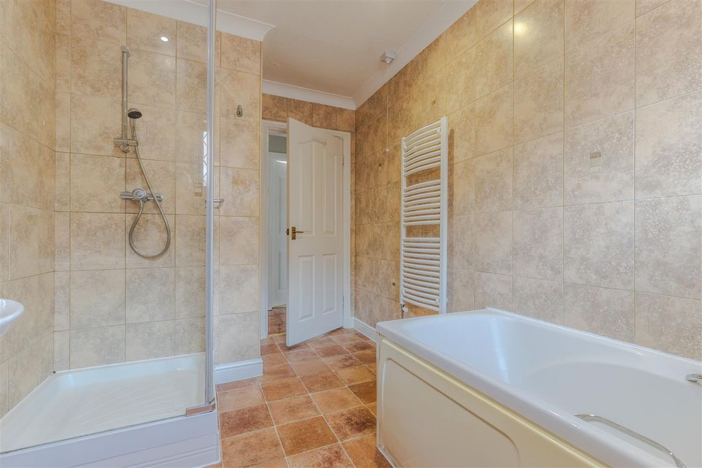 Property photo 3 of 15 Bathroom